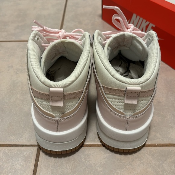 Nike Dunk High Up - Picture 6 of 9